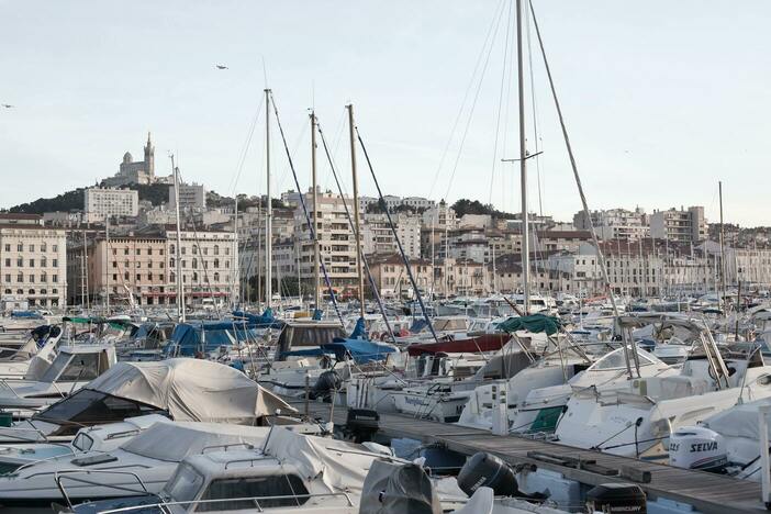 Photo d'un Ponton et de bâteaux dans le Vieux-Port